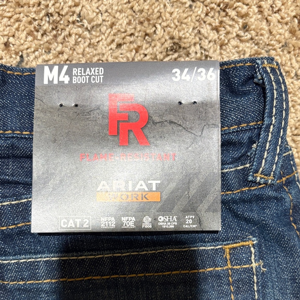 Ariat Men’s Relaxed Bootcut Jeans in Dark Indigo with Contrast Stitching - Picture 5 of 9